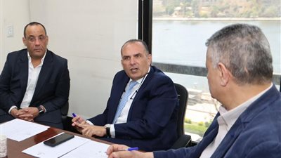 صناعة السكر في مصر تبحث التحديات وخطط التطوير لتعزيز الاستدامة