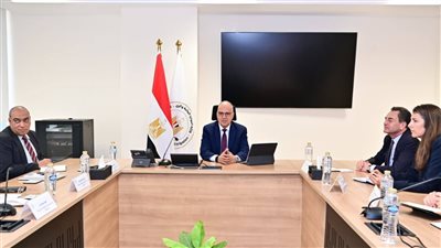 وزير الري يوجه بالحفاظ على الشكل المعماري التاريخي للمنشآت