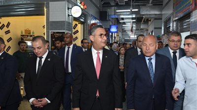 وزير التموين ومحافظ القاهرة يفتتحان معرض “أهلاً بالعيد” بالسوق الحضاري بحدائق القبة