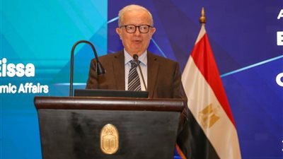 الحكومة المصرية تبحث تعظيم الصادرات وتطوير الأصول في قطاع الأسمدة