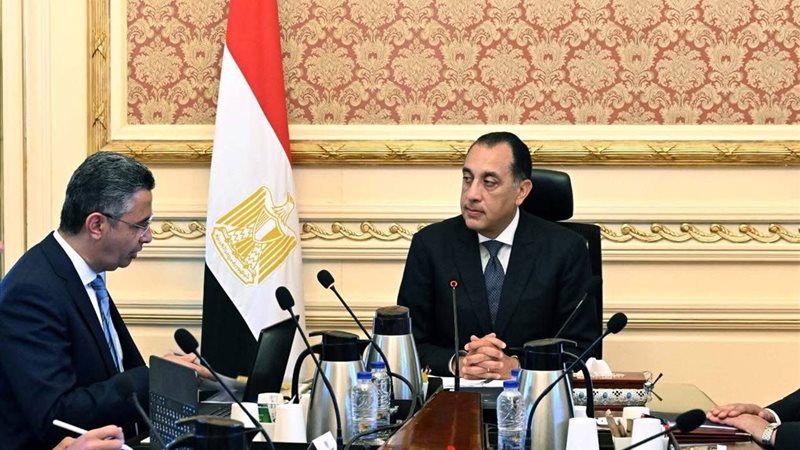 رئيس الوزراء ووزير