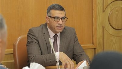 محافظ قنا يوجّه بنشر جداول الأسمدة المدعمة بالجمعيات الزراعية منعا للتلاعب 