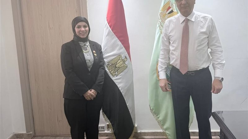 النائبة مريم العزب