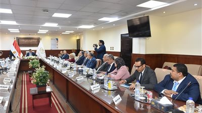 وزير التموين يترأس اجتماع الجمعية العامة للشركة المصرية القابضة للصوامع والتخزين