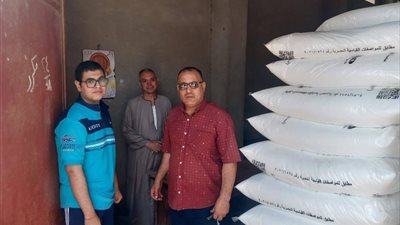 زراعة البحيرة تكثف المتابعة الميدانية لصرف الأسمدة الأزوتية بكوم حمادة وضمان وصولها للمستحقين