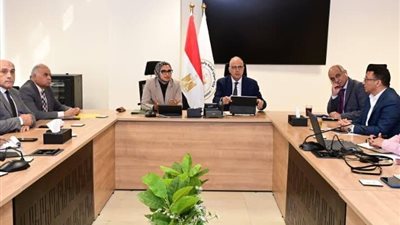 وزير الري ومحافظ الوادي الجديد يؤكدان أهمية الحفاظ على المياه الجوفية والتوسع في الري الحديث لتحقيق التنمية المستدامة
