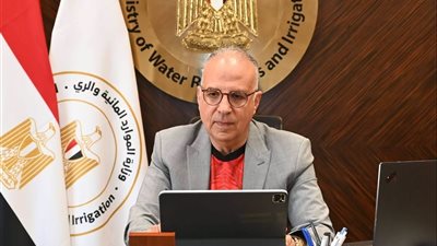 تحلية مياه الصرف الزراعي بالطاقة المتجددة.. شراكة مرتقبة بين الري وكوكاكولا لتعزيز الأمن المائي في مصر