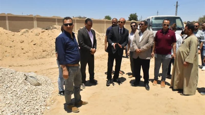 محافظ أسيوط يتابع