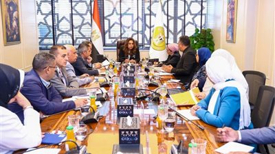 خطة بيئية جديدة لمواجهة تغير المناخ.. منال عوض توجه بالإسراع في تنفيذ المشروعات