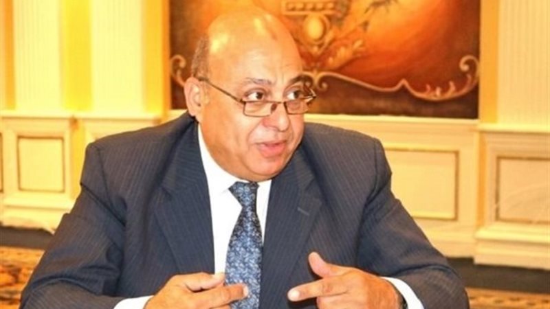 الدكتور أحمد عبد