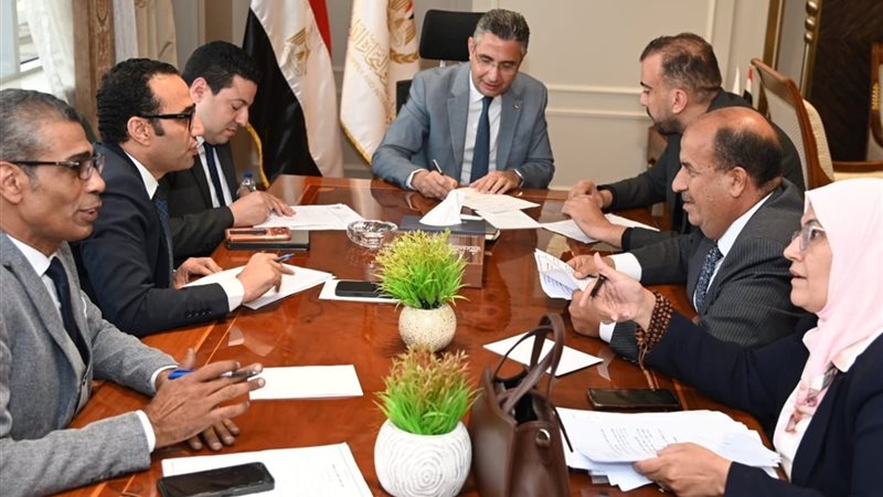 وزير التموين ومجلس