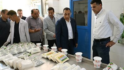 مدبولي يتفقد محطة الإنتاج الحيواني.. ووزير الزراعة: تحقيق الاكتفاء الذاتي من الألبان بنسبة 100%