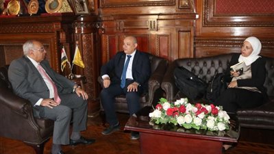 «بحوث الصحراء» يبحث مع «الاتحاد الدولي لحماية الطبيعة» تعزيز التعاون ومواجهة آثار التغيرات المناخية