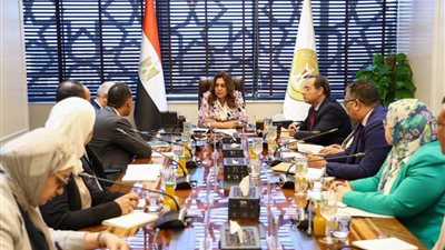 وزيرة البيئة تبحث تطوير المحميات الطبيعية.. خطة لفتح كهف وادي سنور أمام الزوار وتعزيز الاستثمار الأخضر