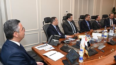 وزير التموين يبحث مع أورانج مصر التعاون في تنفيذ المشروع القومي 