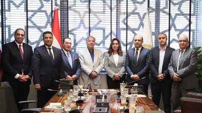 الصناعة الخضراء على رأس الأولويات.. منال عوض تطلق حزمة إجراءات لدعم تدوير المخلفات والاستثمار في الاقتصاد الدائري