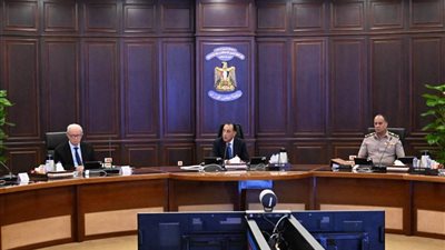 مدبولي: مخزون السلع الأساسية يكفي احتياجات المواطنين لعام كامل في بعض الأصناف