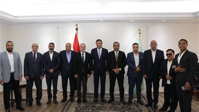 وزير الزراعة يبحث مع رجال أعمال أتراك فرص الاستثمار.. تركيا مركز إقليمي لصادرات الدواجن المصرية