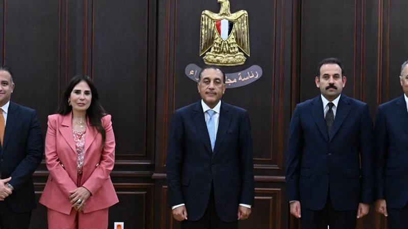 مدبولي يشهد توقيع