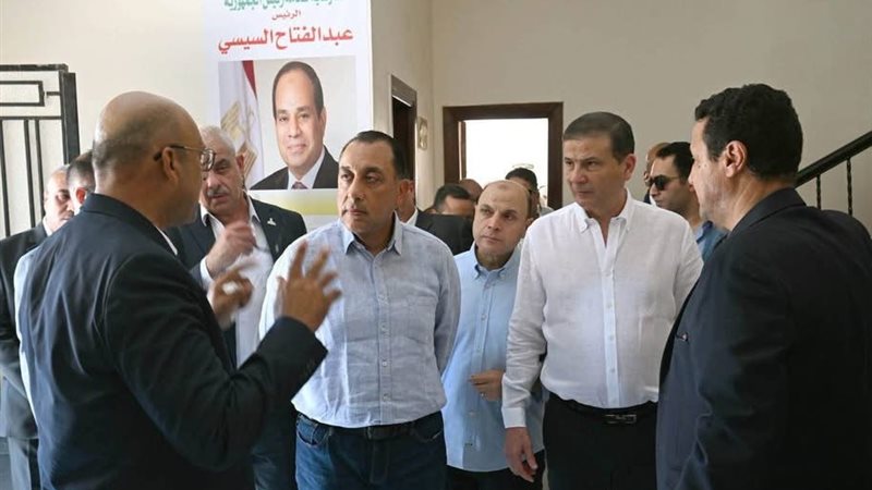 مدبولي يتفقد المجمع