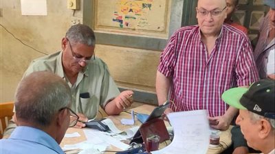 «الأسمدة تصل لمستحقيها».. متابعة ميدانية مكثفة لتوزيع المقررات السمادية بجمعيات سوهاج