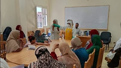 «حياة كريمة» تدعم المرأة الريفية.. ندوة بإطسا للتوعية بالاستخدام الآمن للمبيدات