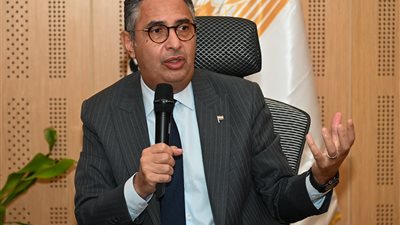 وزير التموين يقرر تشكيل لجنة مشتركة مع الشعبة العامة للمواد الغذائية لحل مشكلات أصحاب المنافذ وإزالة المعوقات خلال 15 يومًا