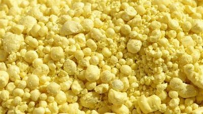 قبل زراعة العروة الشتوية.. الكبريت الزراعي سلاح الفلاح لتحسين التربة وزيادة كفاءة التسميد