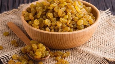 تكنولوجيا الأغذية: تصنيع الزبيب منزليًا.. خطوات الحصول على زبيب أصفر ذهبي فاتح