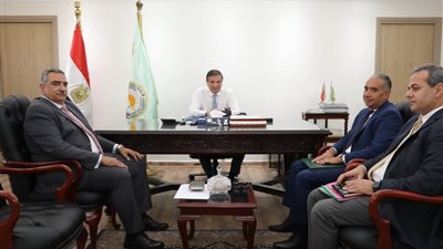 وزير الزراعة يبحث مع سفير مصر الجديد بأوغندا تعزيز التجارة الزراعية ونقل الخبرات ودعم الأمن الغذائي