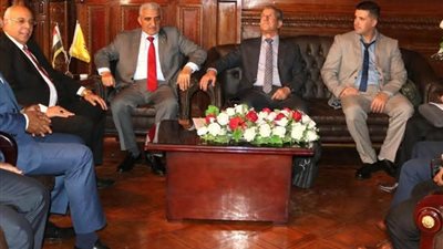 «بحوث الصحراء» يستقبل وفد «أكساد» لبحث تعزيز التعاون المشترك