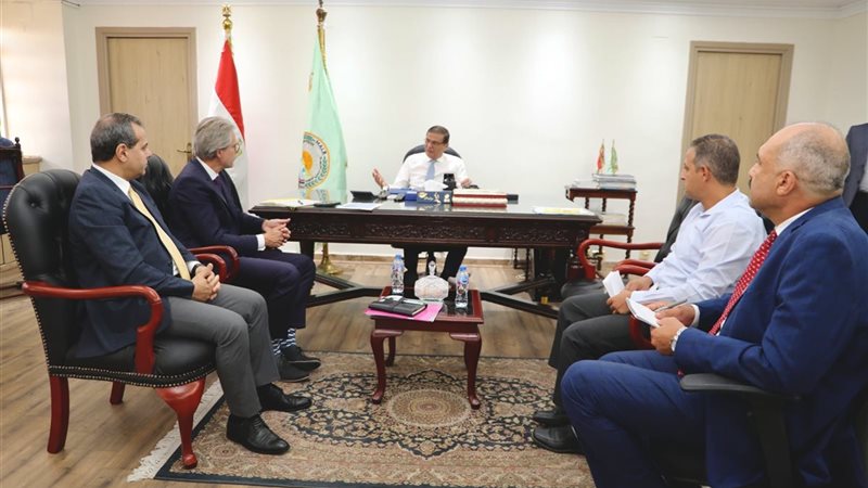 وزير الزراعة مع هولندا