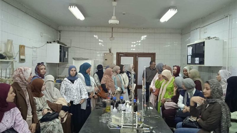 تدريب طلاب كليات