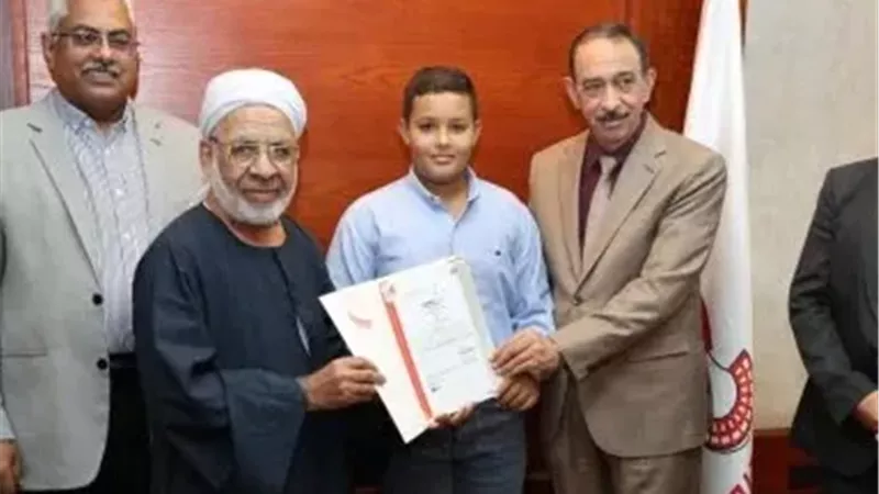 محافظ سوهاج يكرم