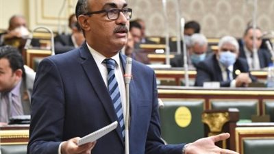 إيهاب منصور يحاصر الحكومة بـ14 طلبًا لكشف مصير أكثر من مليوني ملف تصالح في مخالفات البناء