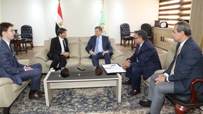 وزير الزراعة يبحث مع فرنسا زيادة الاستثمارات والتبادل التجاري في القطاع الزراعي
